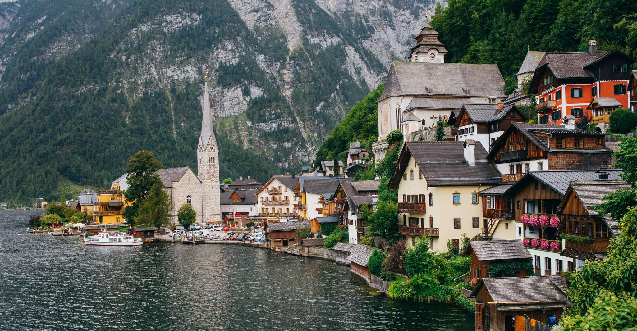 From Vienna: Hallstatt Mountains and Lakes Tour photo 3
