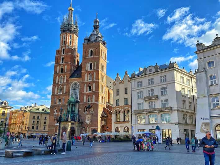 Krakow: Old Town and Wawel Courtyard Private Guided Tour
