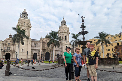 Lima: City Highlights Tour with Lunch and Catacombs