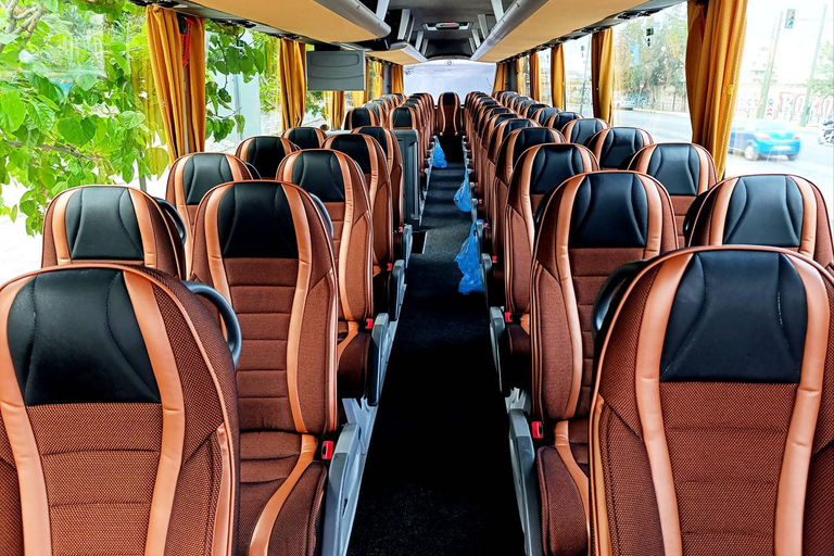 Athènes : excursion d&#039;une journée en bateau avec baignade et piscine thermaleAthènes : excursion d&#039;une journée en bateau vers les îles avec baignade