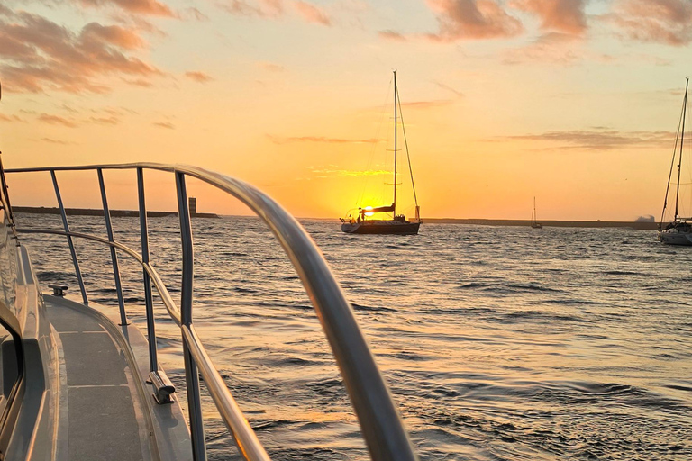 Porto: Luxury Yacht Tour of the 6 Bridges and Douro Estuary Sunset Tour
