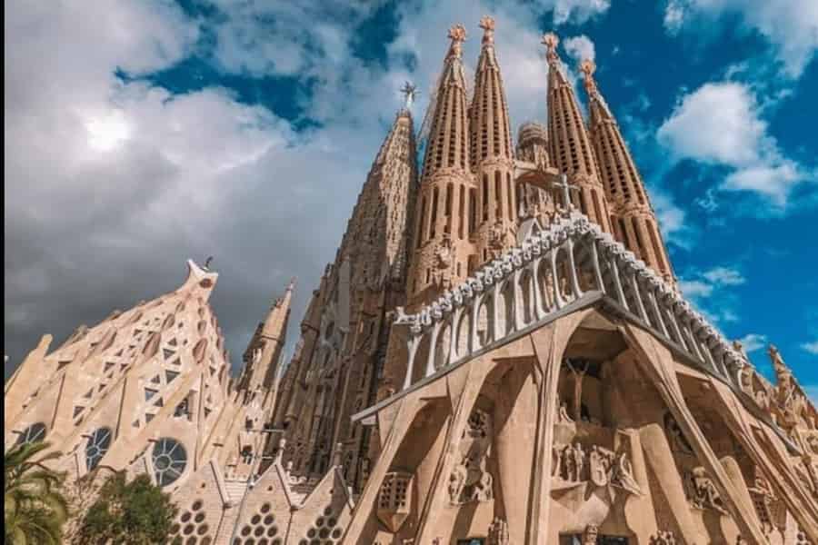 Barcelona: Eintrittskarte und Führung durch die Sagrada Familia. Foto: GetYourGuide Barcelona: Eintrittskarte und Führung durch die Sagrada Familia. Foto: GetYourGuide