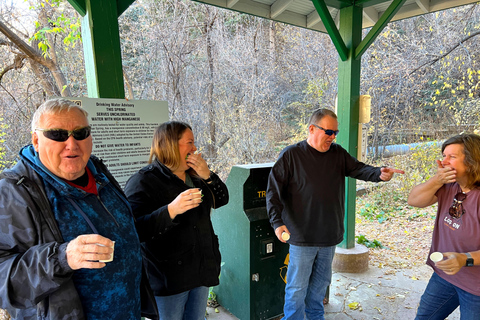 Colorado Springs: Garden of the Gods Guided Jeep Tour