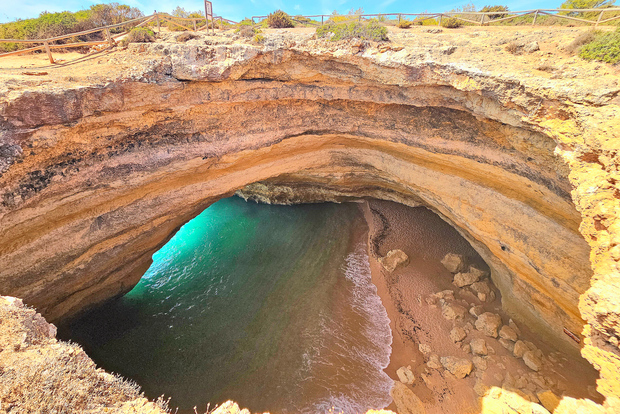 Da Faro: tour originale delle grotte di Benagil, Marinha e altro ancora