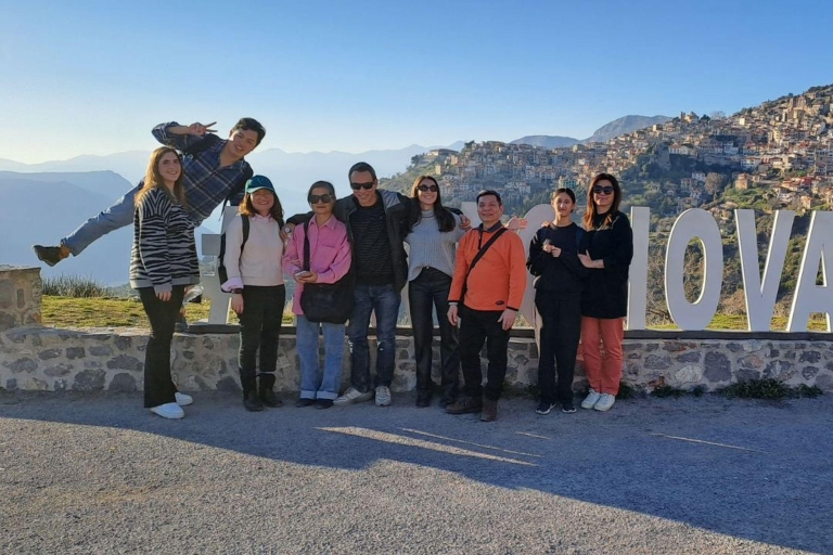 Excursión de un día a Delphi en grupo pequeño desde AtenasExcursión privada de un día a Delfos desde Atenas