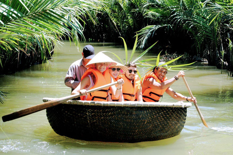 Hoi An: Basket Boat Tour by River Boat and Lantern Release