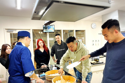 Naha Makishi Public Market : Sushi making experience English guided guide