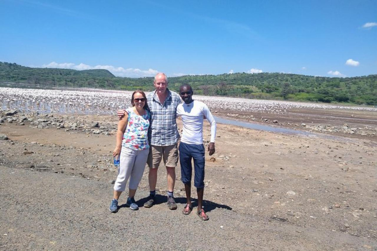 Nairobi: Lake Bogoria Canoe and Birdwatching Tour