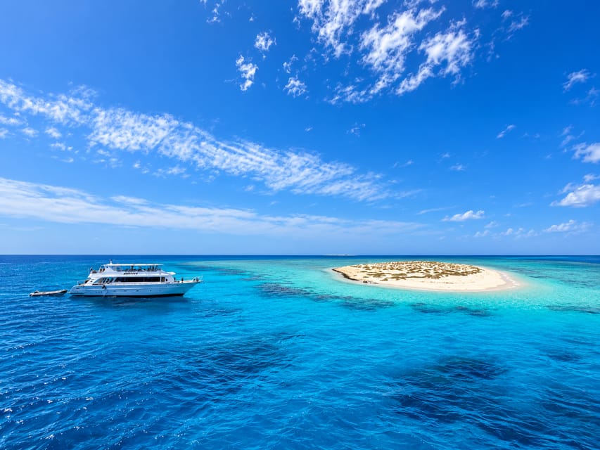 Marsa Alam: Hamata Islands Snorkeling Trip with Lunch