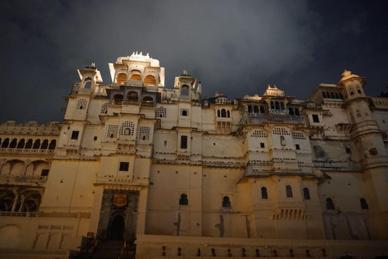 From Jaipur: 4-Day Jodhpur and Udaipur Tour By Car Car+Driver+Guide +Tickket+3 Star Hotel