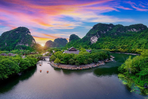 Tour di un giorno con la barca di Trang An, la Pagoda di Bai Dinh e la Grotta di Mua