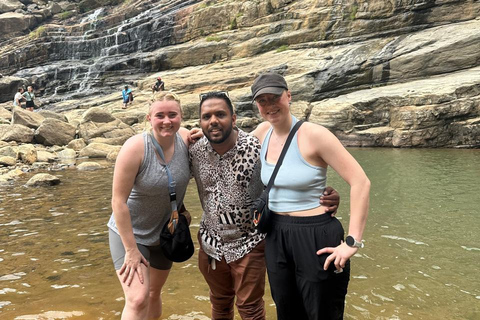 CMB/Negombo: Sigiriya, Kandy & Ella Private Tour with Driver Private Van with Driver – Up to 50 km
