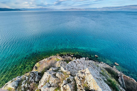 Depuis Tirana : Le lac Ohrid, Lin et le monastère de St. Naum Jour ...