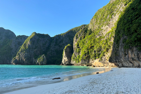 Phi Phi : Tour en bateau à queue longue dans la baie de Maya, tôt le matin