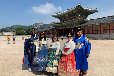 Seoul: City Hightlights, palatsrundtur och valfri HanbokMed Hanbok (traditionell koreansk klädsel)