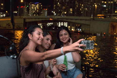 Champagne City Lights Boat Tour + Photoshoot (Semi Private)