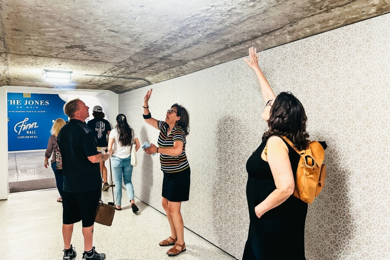 Underground Tunnel Tour of Downtown HoustonWycieczka w języku angielskim