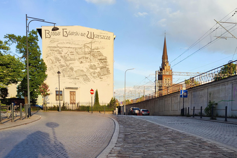 Gdańsk: Wrzeszcz and Shipyard District Private Bike Tour Golden Hour Ride – Gdańsk on evening mood Photo Stops