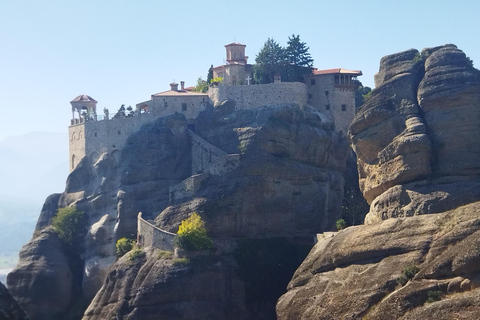 Ab Korfu: Tagestour zu den Meteora-Klöstern