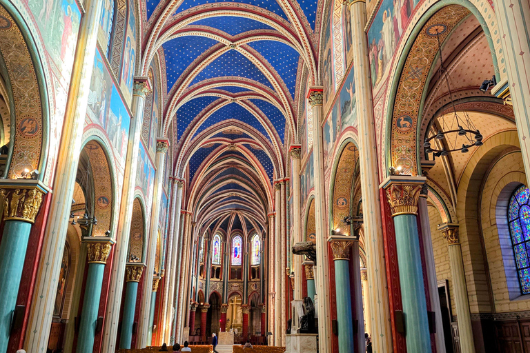 Paris: Saint-Germain and Saint-Michel Guided Walking Tour