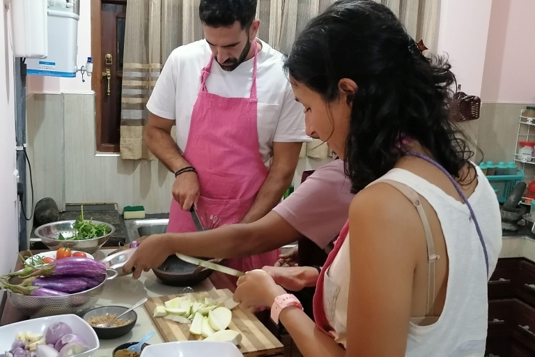 Private cooking class & local home dining in Ella