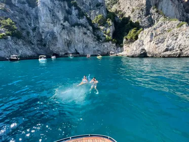 Von Sorrento aus: Capri Bootstour mit Besuch der Blauen Grotte