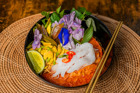 Phnom Penh: Mekong River by a Big Private Cruise