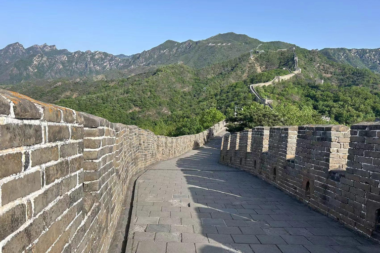 Beijing: Mutianyu Great Wall Helicopter Tour & Lunch 45KM Route