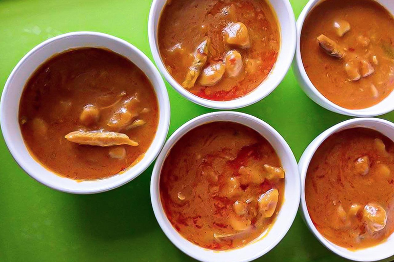 Accra: Ghanaian Food Tasting Experience with Music