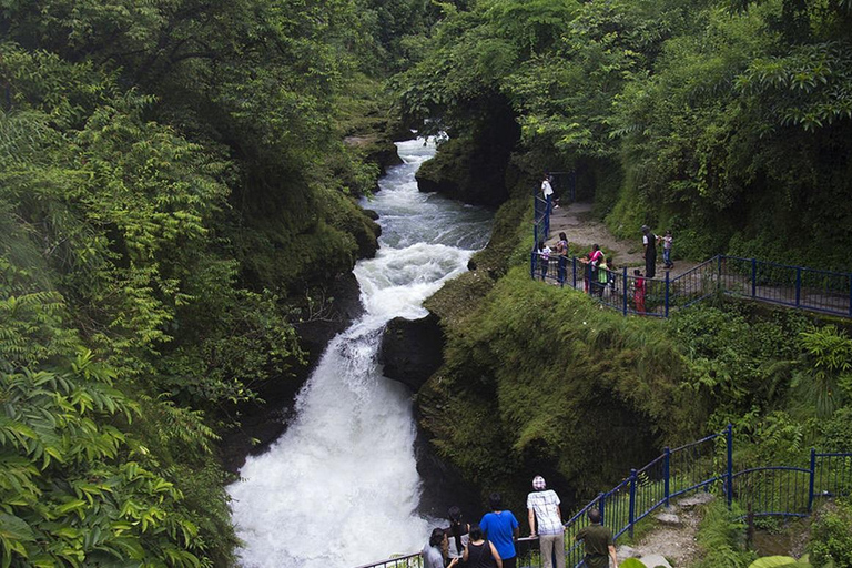 Pokhara: Day tour - 12 Iconic Spots - Free Photography