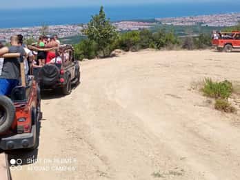 Von Kusadasi aus: Ganztägige Jeepsafari zum Nationalpark