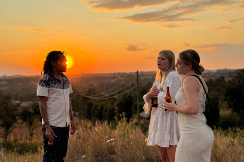 Moshi: Relaxamento ao pôr do sol com bebidas e traslado de ida e volta