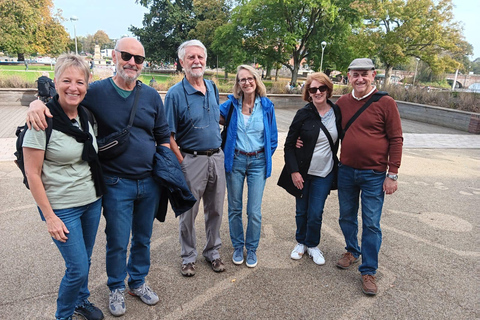 Stratford-Upon-Avon's Town Walking Tour (10:30am & 2pm) Stratford-Upon-Avon: Walking Tour with a Local Guide