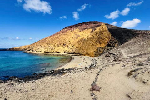 La Graciosa Island: Explore the Island on This 4x4 Excursion La Graciosa Island: Explore the island on this 4x4 excursion