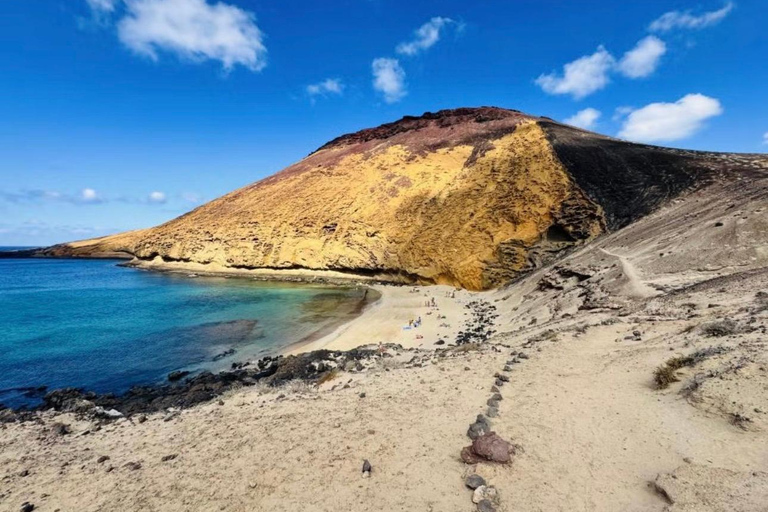 La Graciosa Island: Explore the Island on This 4x4 Excursion La Graciosa Island: Explore the island on this 4x4 excursion