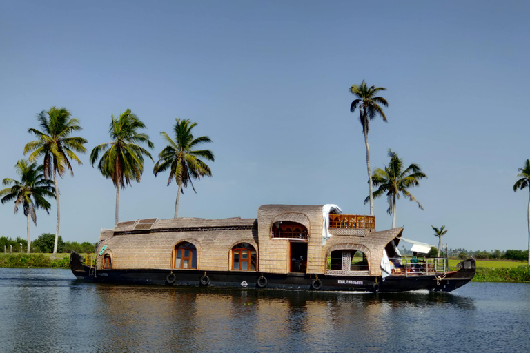 COLLINE E BACKWATERS DEL KERALA - 5 NOTTI / 6 GIORNI