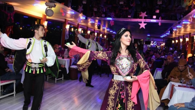 Istanbul: Bosphorus Dinner Cruise