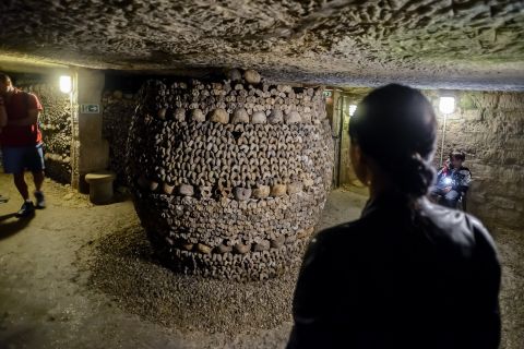 Paris: Biljett till katakomberna med köföreträde & ljudguide
