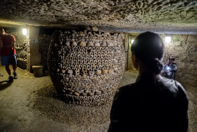 Visit Paris: Catacombs Skip-the-Ticket-Line Ticket and Audio Guide in Paris