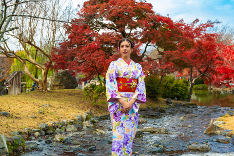 Kyoto: Private Kimono Photoshoot for Couples and Solo