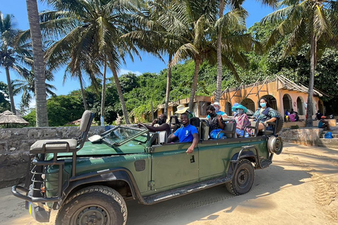Maputo: Portuguese Island & Lighthouse Beach Boat Tour