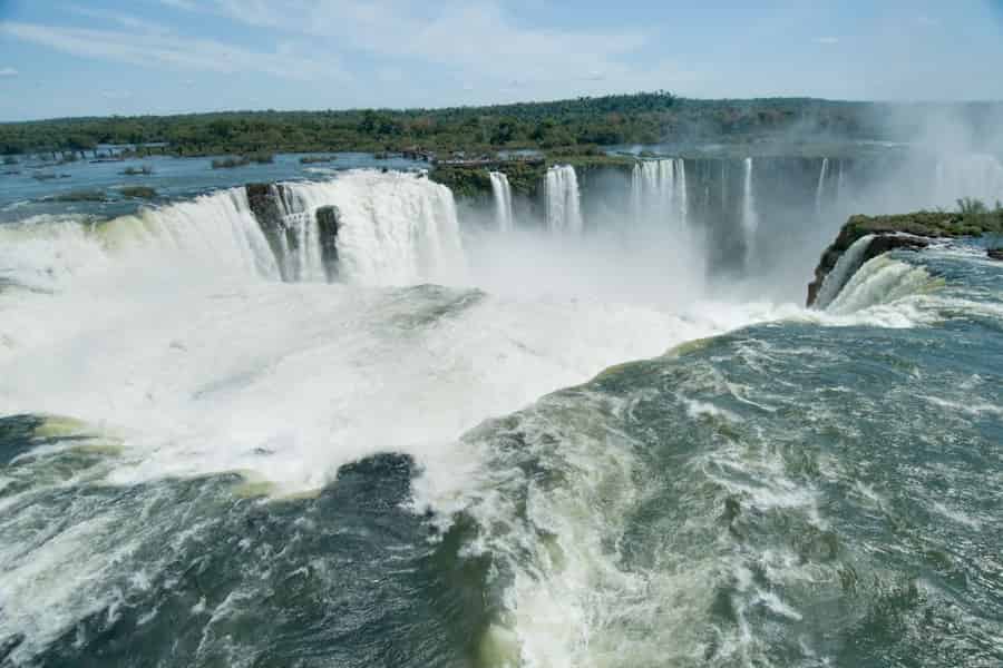 Von Foz do Iguaçu: Argentinische Wasserfälle Tour mit Abholung. Foto: GetYourGuide Von Foz do Iguaçu: Argentinische Wasserfälle Tour mit Abholung. Foto: GetYourGuide
