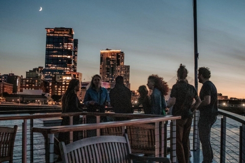 Boston: croisière dans le port au coucher de soleilHeure de départ standard