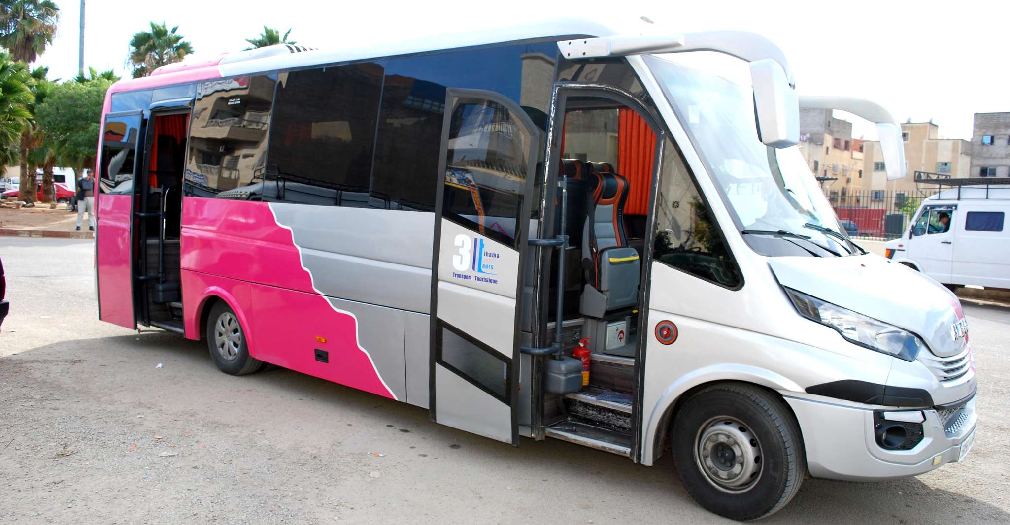 One-Way Transfer from Chefchaouen to Fes - Housity