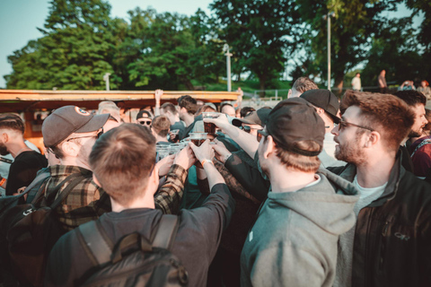 Wroclaw: Oder River Boat Party with Unlimited Drinks