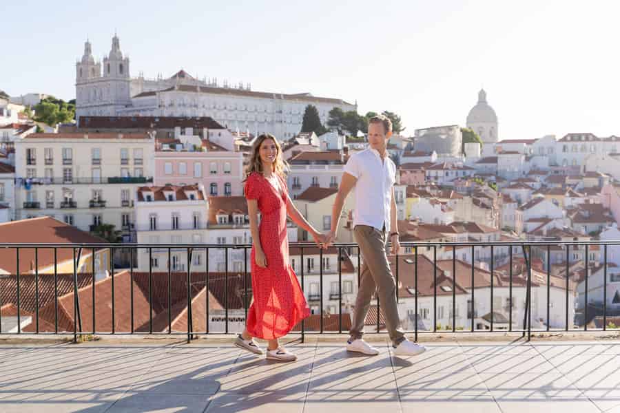 Alfama: Unvergessliches Fotoshootingerlebnis mit einem Einheimischen. Foto: GetYourGuide