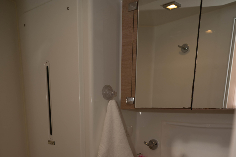 Lagos: Sunset Catamaran Cruise with Welcome Drink Private