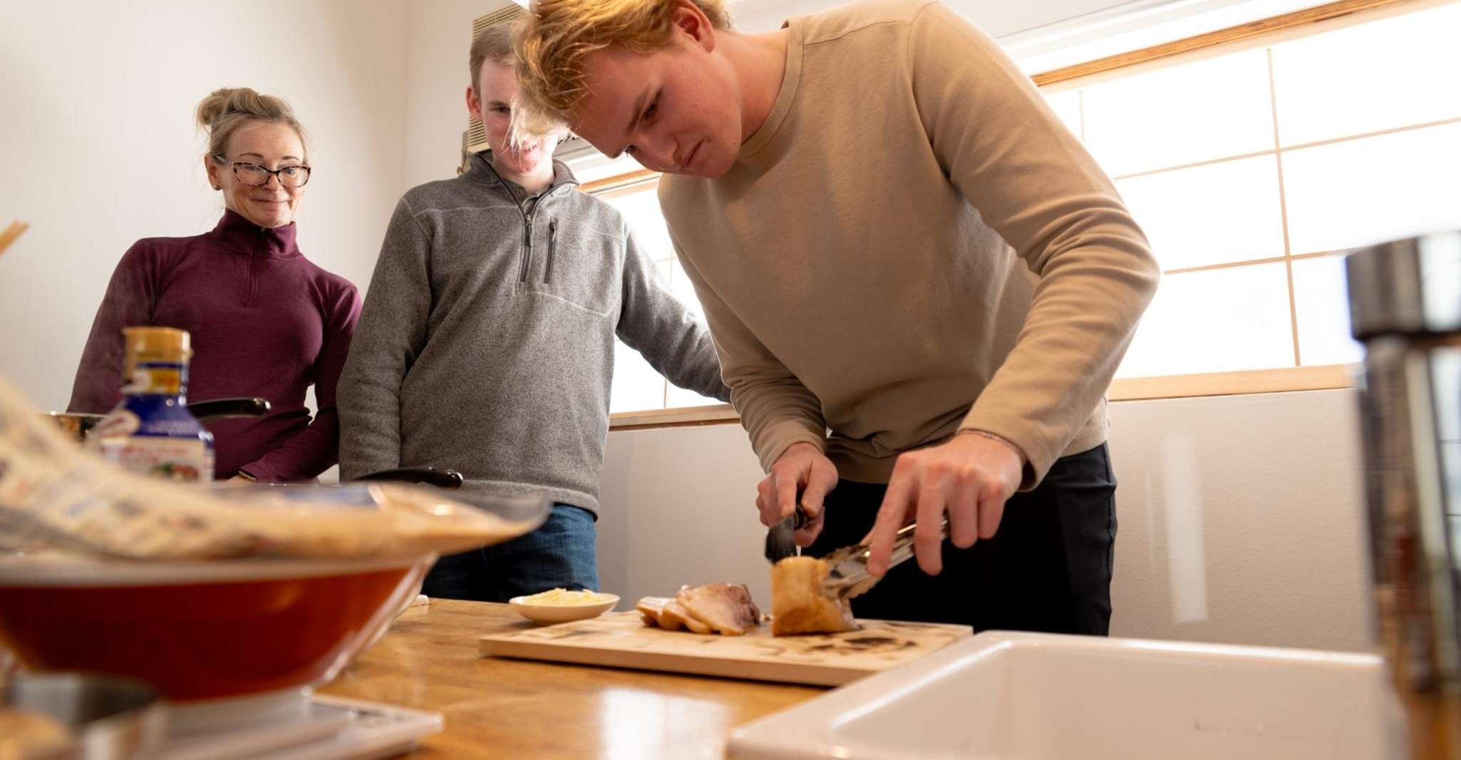 Tokyo: Sushi and Ramen Cooking Class with Sake Pairing Set photo 13
