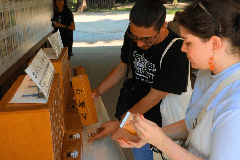 Tokio: wandeltour langs de hoogtepunten van Harajuku en Meiji JinguTijdreizen in Tokio: popcultuur in Harajuku en het Meiji Jingu-heiligdom