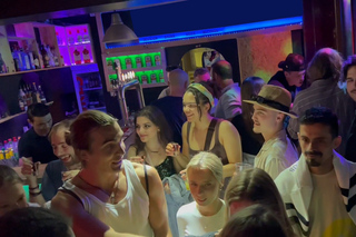 Lissabon Pub Crawl: Unbegrenzte Drinks, Shots & V.I.P. Club Eintritt